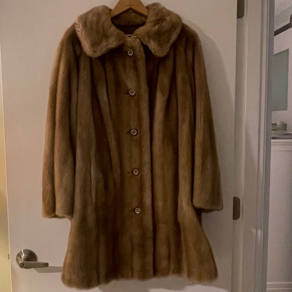 Grandella II Sportowne Faux Fur Coat / Sized 14